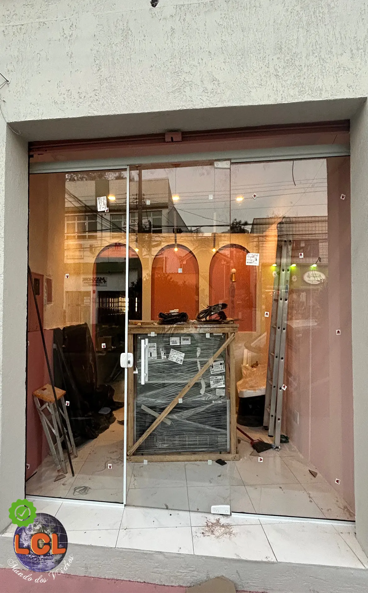 Porta de abrir 3 folhas